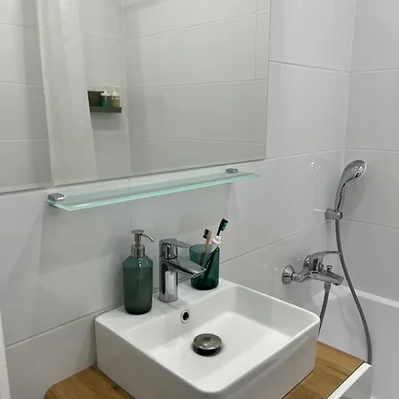 Elegant Escape Iii - Free Parking, Easy Access To Center Lägenhet *